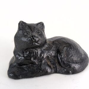 Vintage Cast Iron Black Cat Figurine, Furr's Gifts Deep Gap NC, 2.5x1.5" 60s-70s
